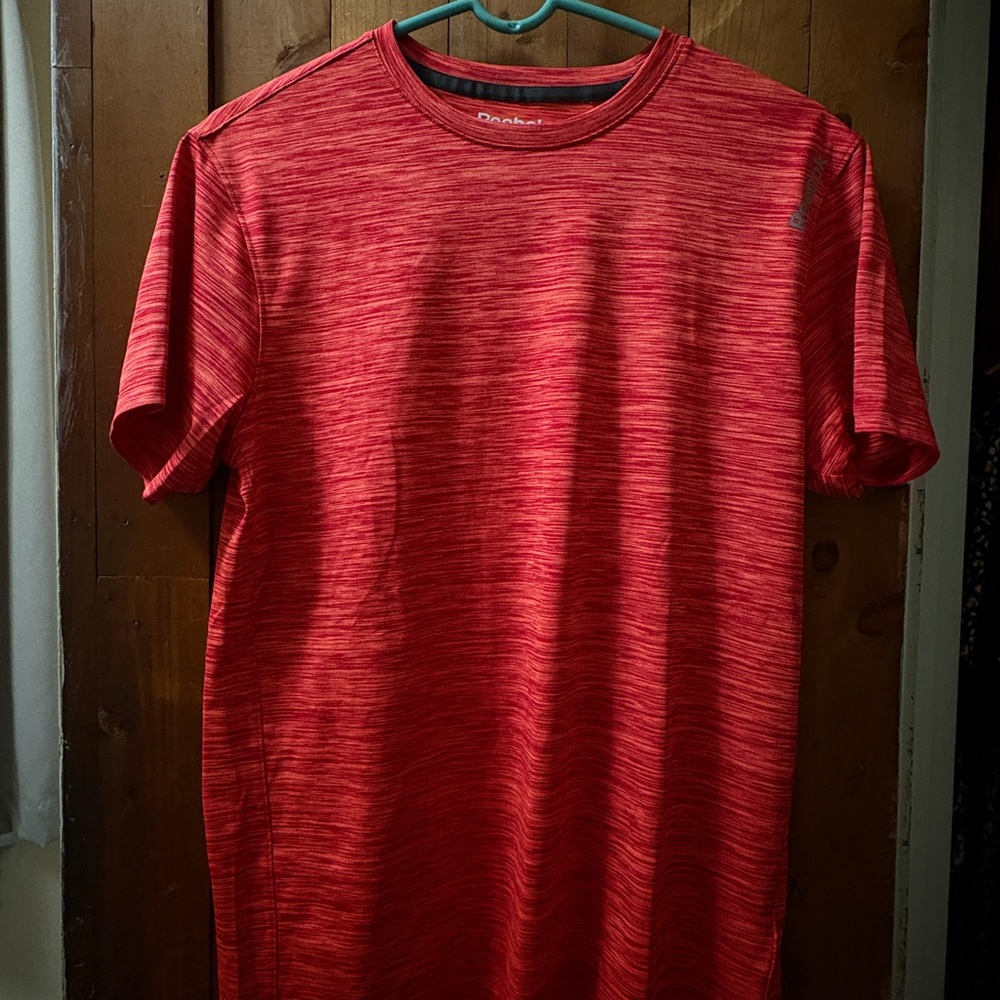 Reebok Men's Heathered Red Short Sleeve Tee